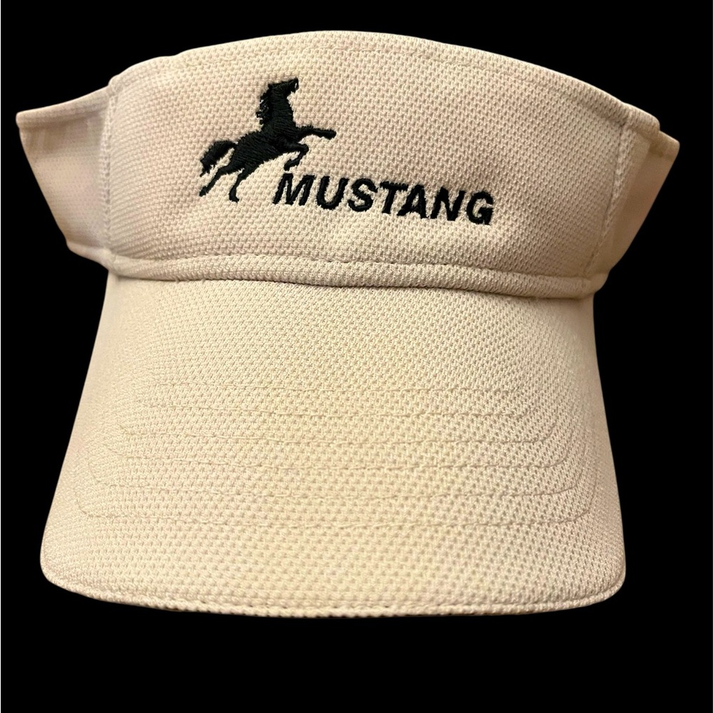 🤍☑️🐎 Men’s White Hat/Visor North End Mustang🐴